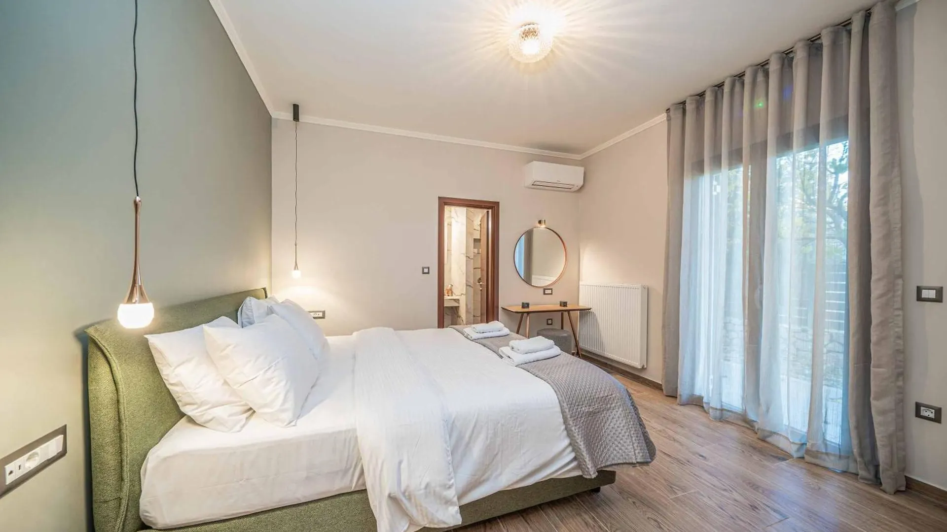 Classic Villa Atsoupades