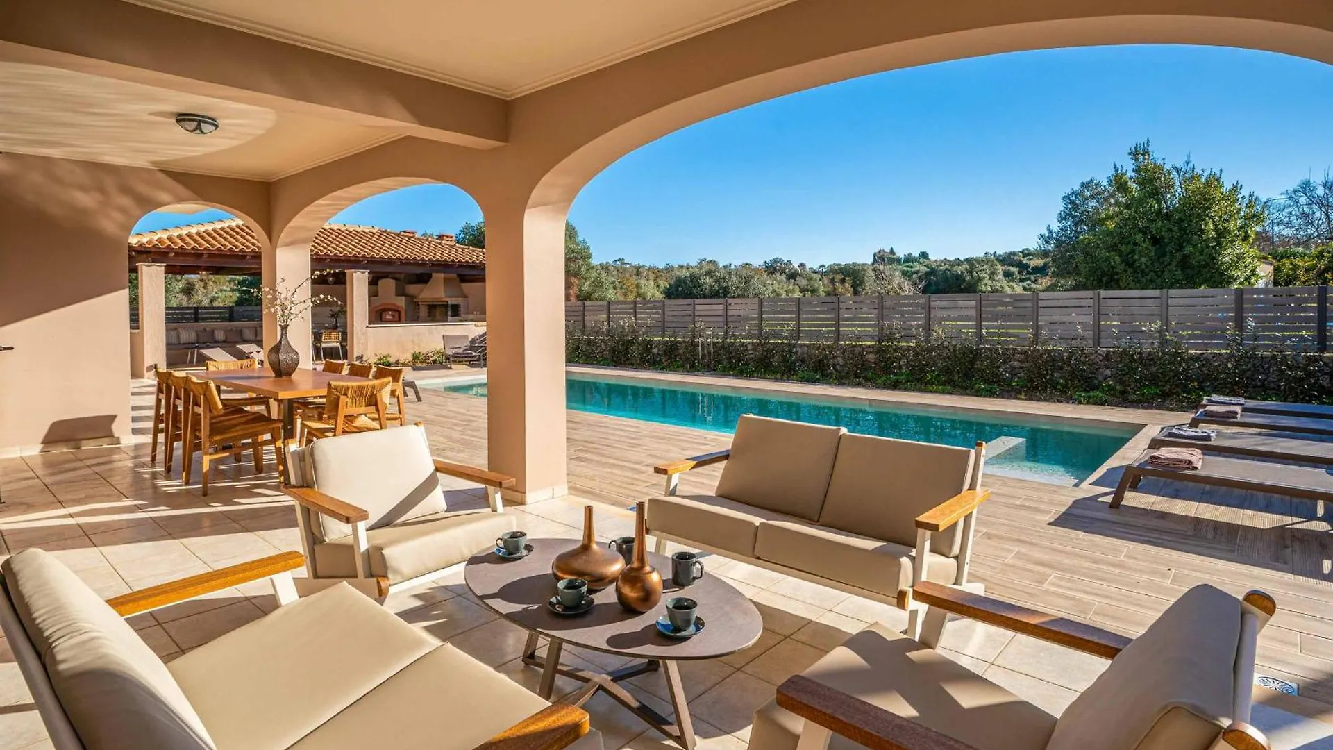 Classic Villa Atsoupades